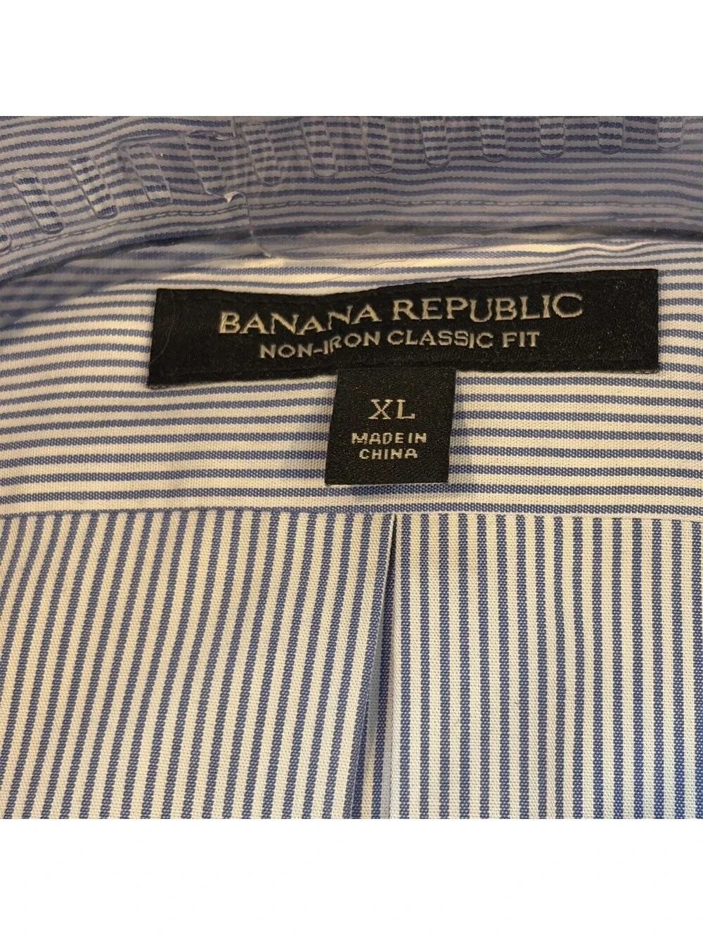 Banana Republic Mens XL Classic Fit Non Iron Shirt Blue Pinstripes Long Sleeve